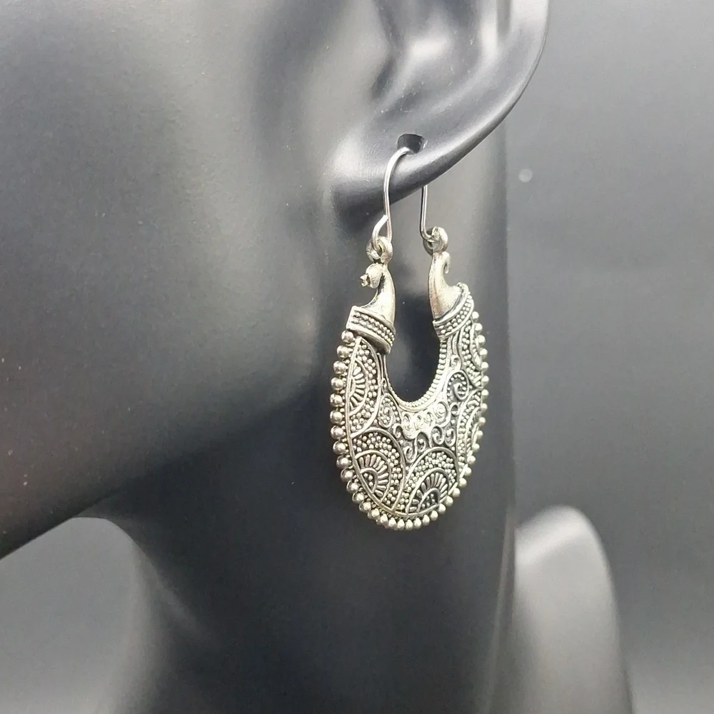 🎁Silver and Turquoise Elephant Bracelet and Earring Set FREE with  $40 Purchase